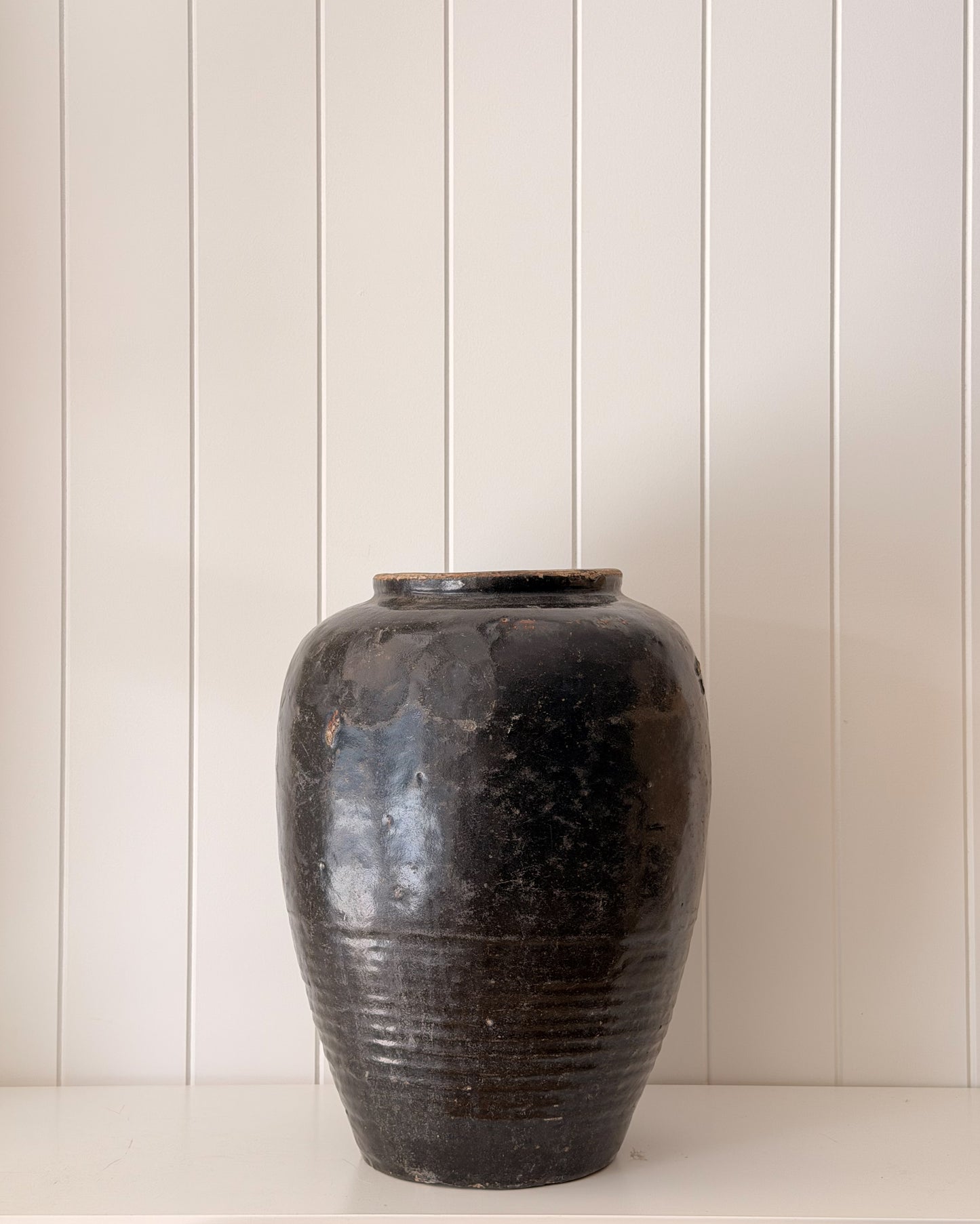 Obsidian-Glazed Shanxi Vessel