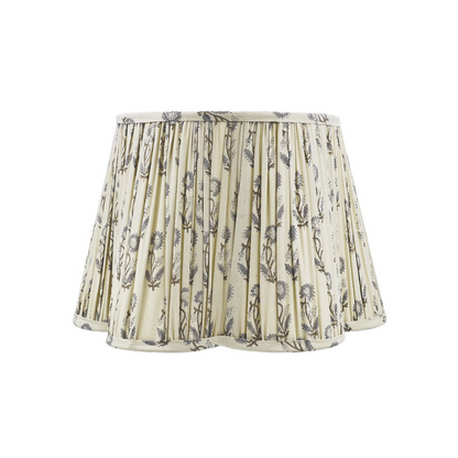 Clover Pleated Scalloped Shade