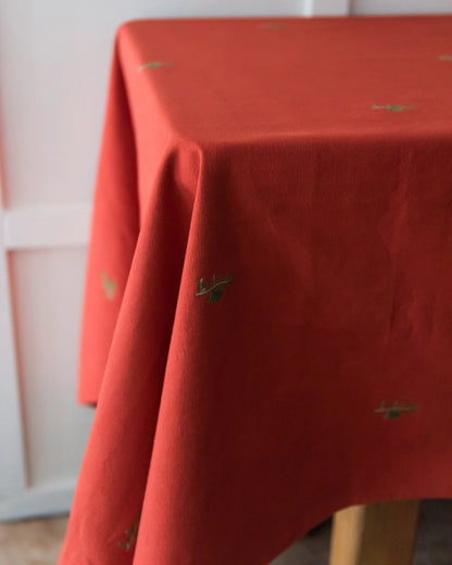 Holly Sprig Tablecloth