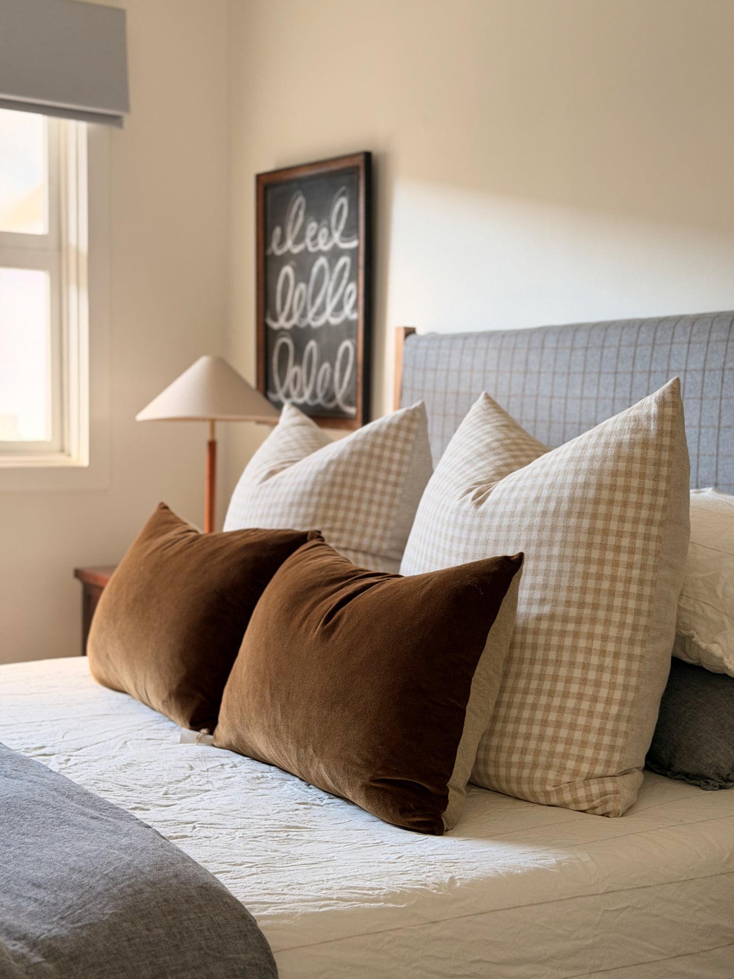 Classic Velvet Cushion 40x60 | Chocolate