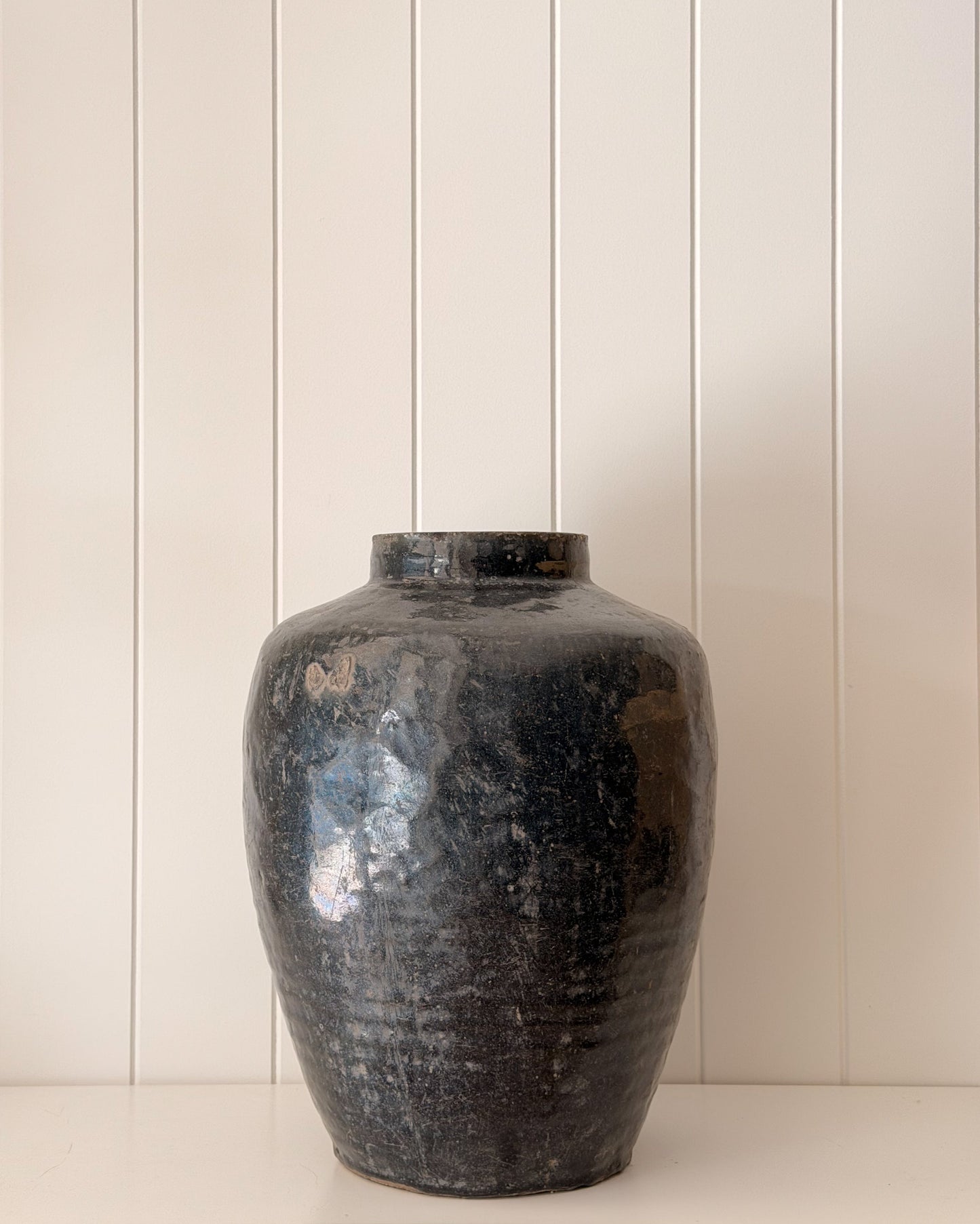 Obsidian-Glazed Shanxi Vessel