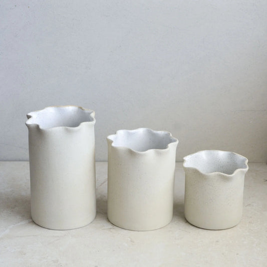 Lena Ruffle Utensil Holder