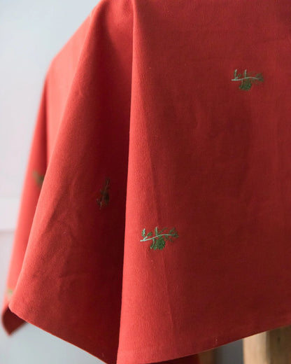 Holly Sprig Tablecloth